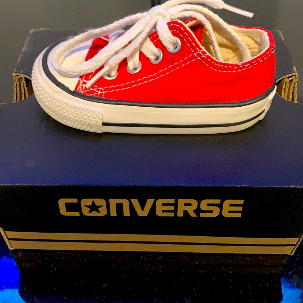 Red converse for toddler size 3